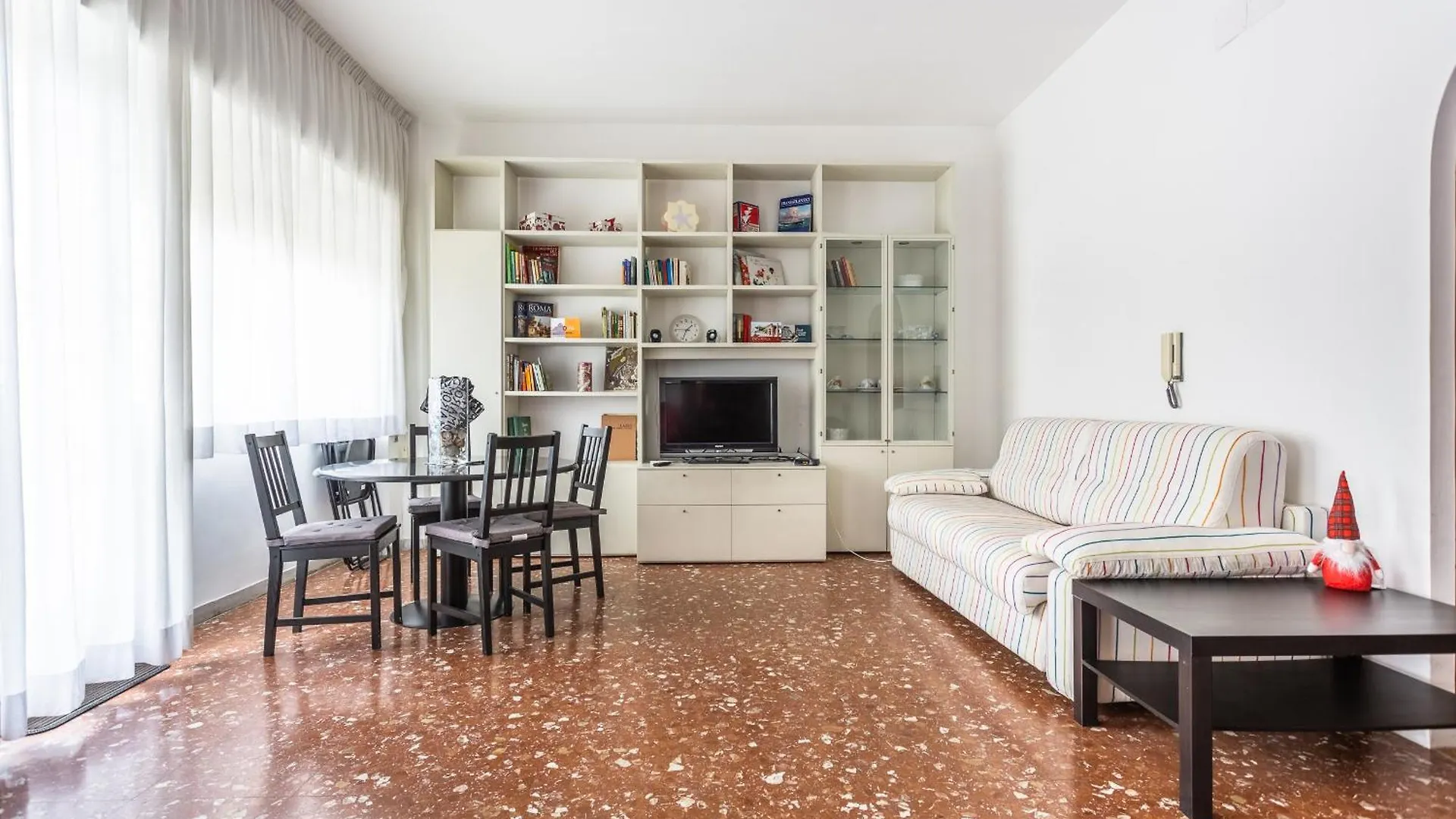 Apartment Bibliohome Roma Mare Di Roma Smart Working Lido di Ostia