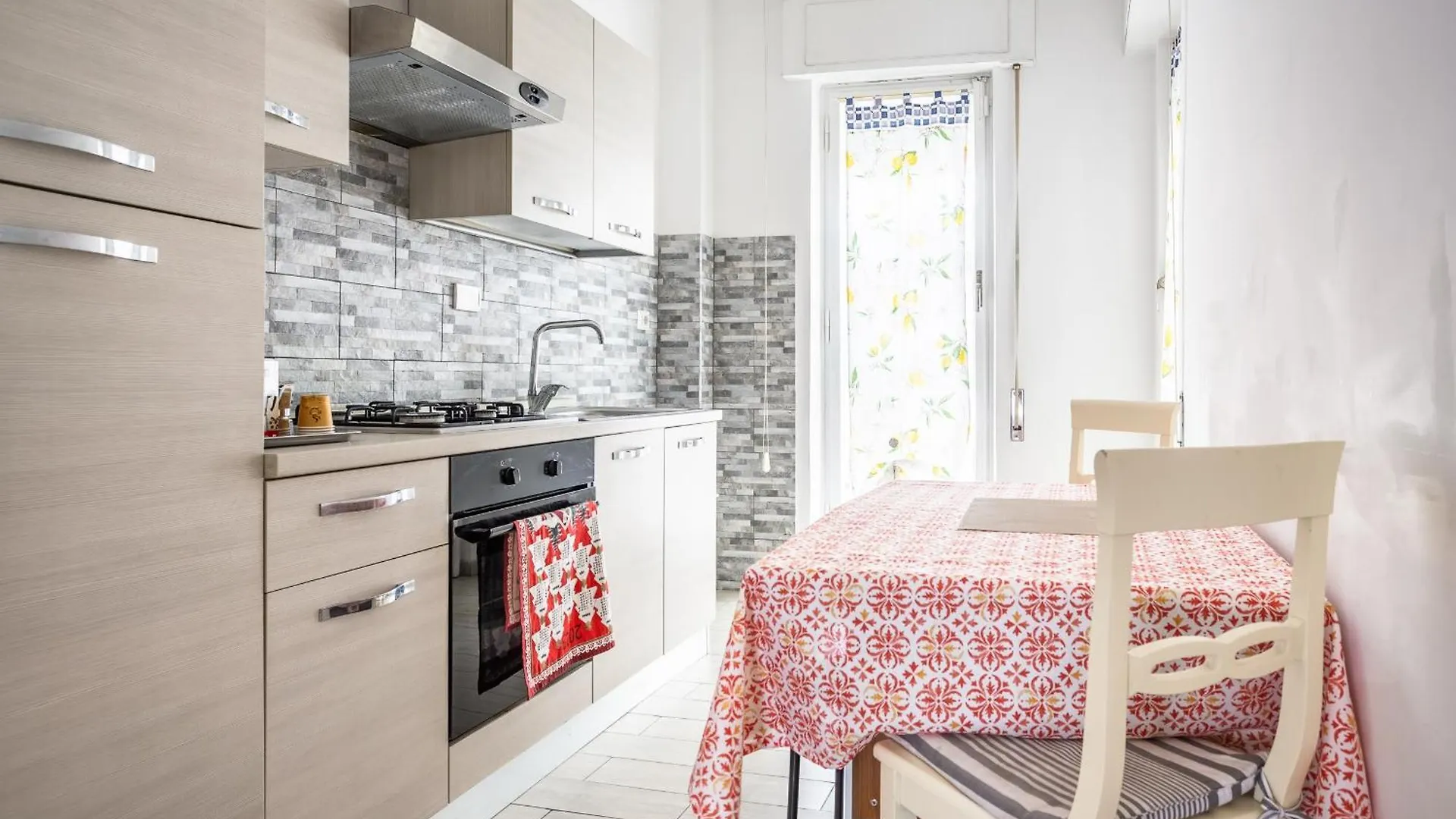 Bibliohome Roma Mare Di Roma Smart Working Lido di Ostia Apartment