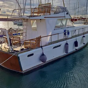  Botel Salvador Bahia Boat And Breakfast